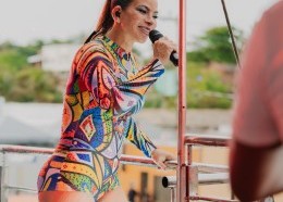 Cantora Fabrícia
